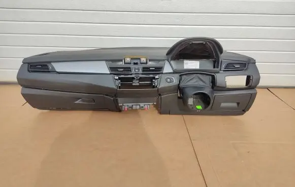 BMW 2 F46 Dashboard 9275998 9332269 RHD