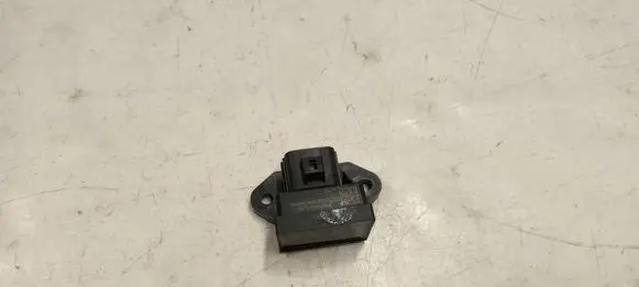 Ford Kuga III Fuel pump relay F1FA9D370