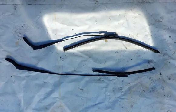 Peugeot Partner Front wiper blade arm