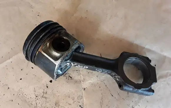 Opel Astra H Piston with connecting rod NOCODE