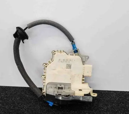 Audi A3 S3 8V Rear door lock 8K0839016C