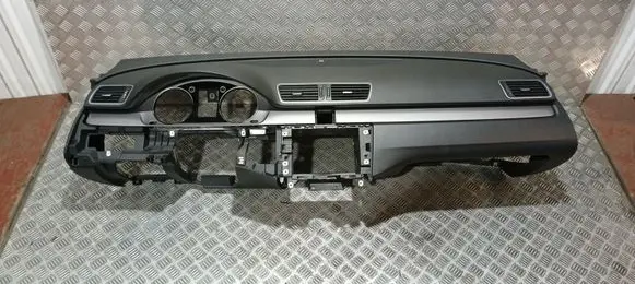 Volkswagen PASSAT B7 Dashboard 3C1857003QT
