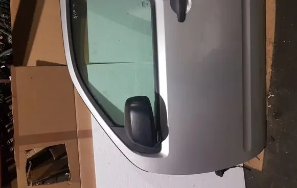 Nissan Navara Front door