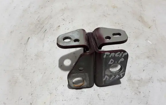 Chrysler Pacifica Front door lower hinge 68269773AA