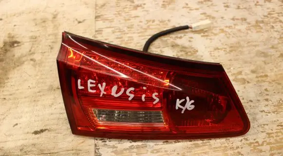 Lexus IS 220D-250-350 Tailgate rear/tail lights E111184