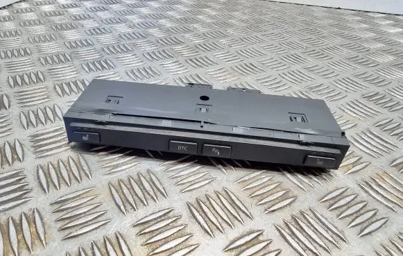 BMW 5 E60 E61 Seat heating switch 6985751 13580663 583639