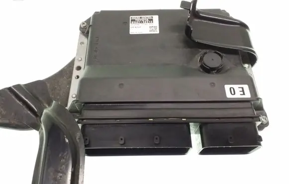 Toyota RAV 4 (XA30) Engine control unit/module 8966142C10 1758007743