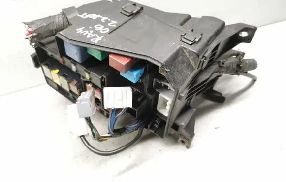 Toyota RAV 4 (XA30) Fuse module