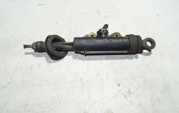 BMW 5 E34 Clutch master cylinder KG1955