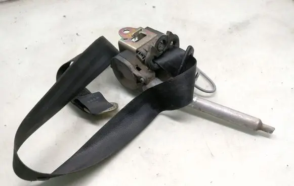 Audi A4 S4 B5 8D Front seatbelt 8D0857706