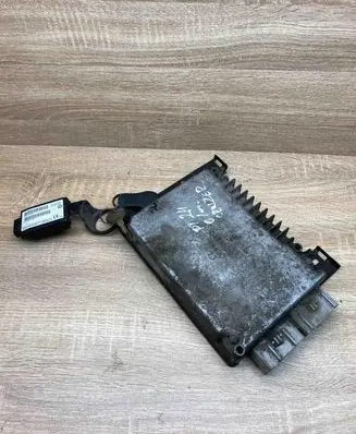 Chrysler Voyager Engine control unit/module ECU 05033119AE 04671676AD ECUWithImmo