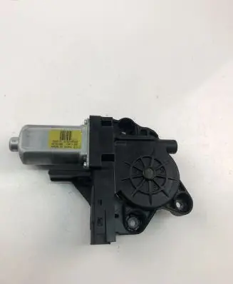 Volvo XC70 Front door window regulator motor 970714102