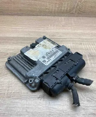 Volkswagen Golf V Engine control unit/module ECU 03G906021PM 0281014061