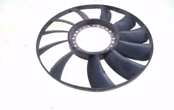 Volkswagen PASSAT B5.5 Fan impeller 058121301B