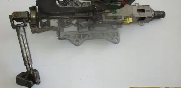 Skoda Octavia Mk2 (1Z) Steering wheel axle