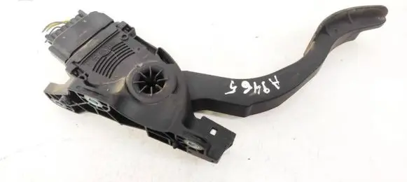 Volvo V70 Accelerator throttle pedal 6G929F836BD 6G92-9F836-BD