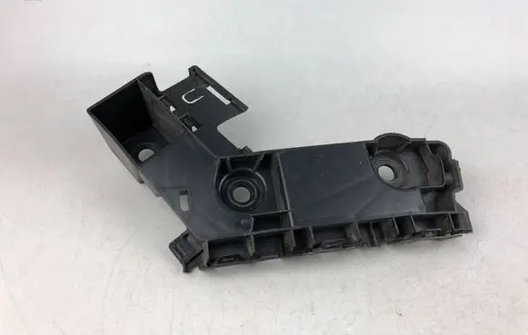 Volkswagen Golf VIII Rear bumper mounting bracket 5H6807393D