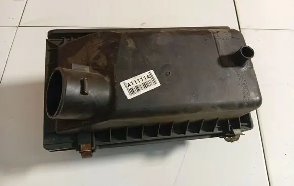 Dodge Caliber Air filter box 04891700AB