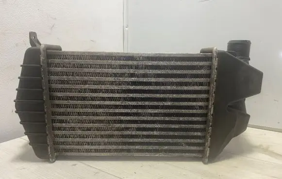 Opel Zafira B Intercooler air channel guide PA66GF35