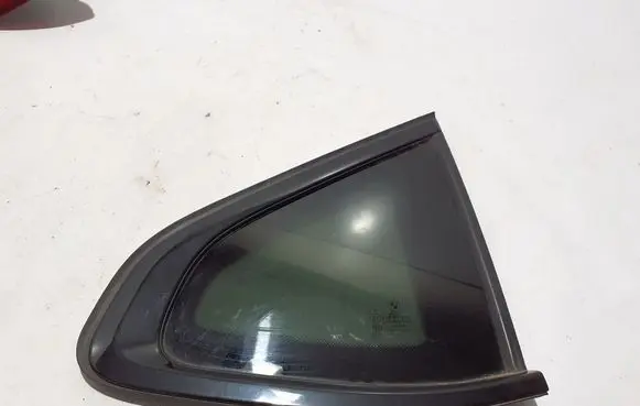 BMW X4M F98 Rear side window 7416548