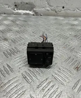 Nissan X-Trail T30 Wing mirror switch 050128