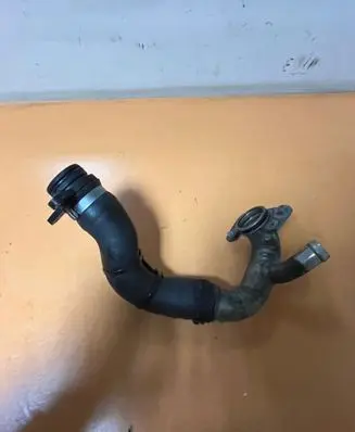 Land Rover Discovery Sport Engine coolant pipe/hose G4D38555BD