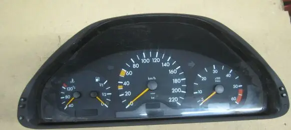 Mercedes-Benz E W210 Speedometer (instrument cluster) 2105406947