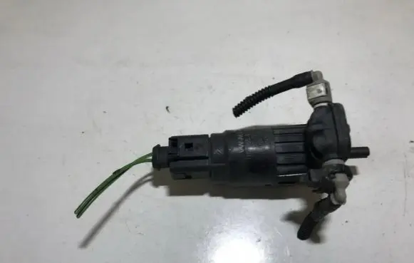 Volkswagen Golf V Windscreen/windshield washer pump 1t0955651a sg7