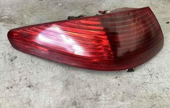 Peugeot 607 Tailgate rear/tail lights 2543G