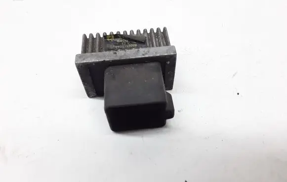 Renault Clio II Glow plug pre-heat relay 7700115078