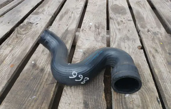 Audi A6 S6 C5 4B Intercooler hose/pipe 8D0145828C