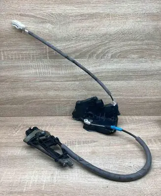 BMW 3 E46 Front door lock 8253454 246HTR