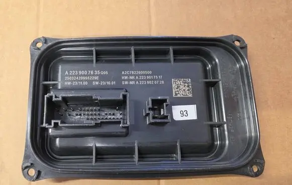 Mercedes-Benz S W223 Voltage converter/converter module A2239007635