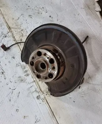 Mercedes-Benz C W204 Rear wheel hub NOCODE