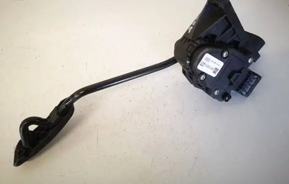 Opel Zafira B Accelerator throttle pedal 9202343 6PV00811500