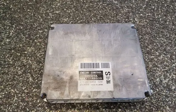 Lexus RX 300 Engine control unit/module 8966148530 2750006432