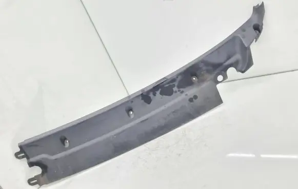 Iveco Daily 3rd gen Wiper trim 500330603