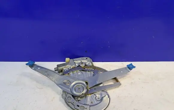 Volvo XC90 Front door electric window regulator 30784576