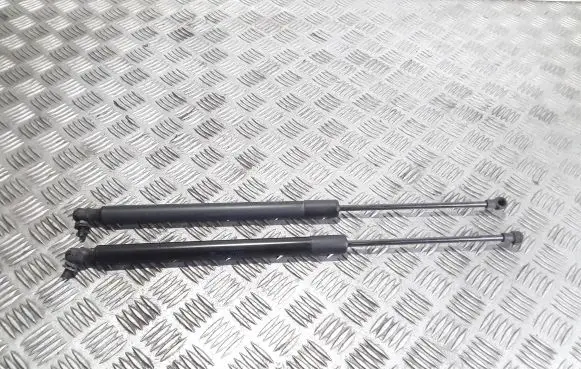 Volkswagen Golf VII Tailgate/trunk strut/damper 5G6827550C