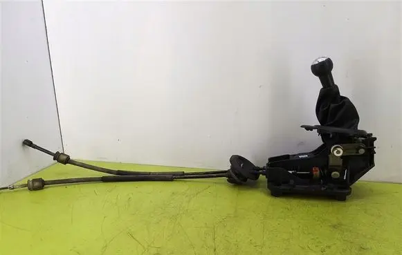 Citroen C4 I Gear shifter/selector 9657303580