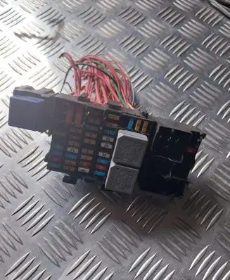 Opel Vivaro Fuse box set