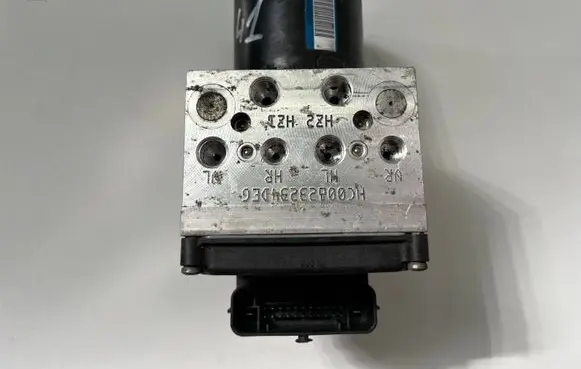 Volkswagen PASSAT B6 ABS Pump 3C0614109AE 16705911 16705711N