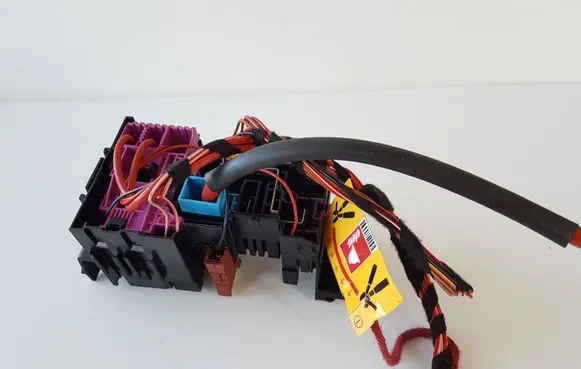 Mercedes-Benz C W205 Fuse box set A2059067200 1609050062 19261000002