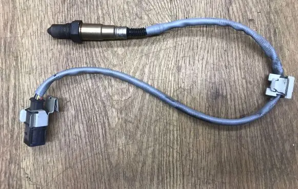 Mercedes-Benz C W205 Lambda probe sensor A0075421618