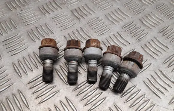 Porsche Panamera (970) Nuts/bolts 