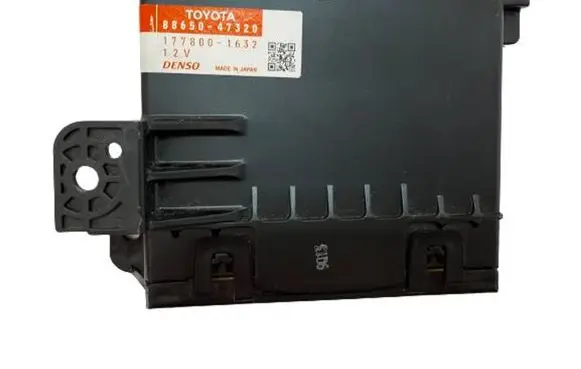 Toyota Prius (XW30) Heater blower fan relay 