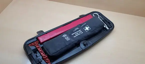 BMW 5 F10 F11 Tool set 6788803 6770487