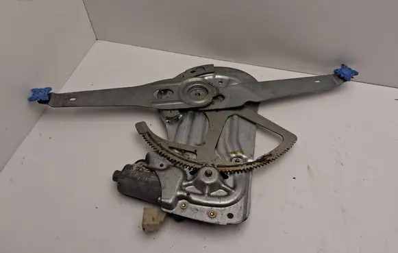 Volvo XC70 Front door electric window regulator 30784579