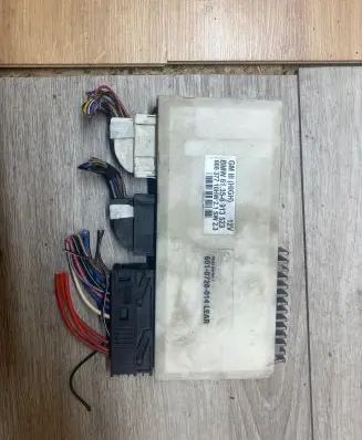 BMW 5 E39 Comfort/convenience module 61356913523 6010728014