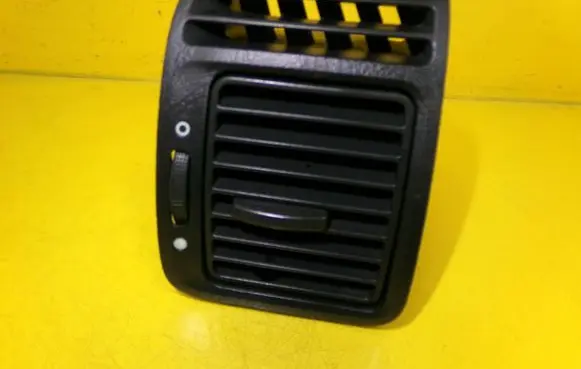 Honda Stream Dashboard side air vent grill/cover trim 77640S7AA0030